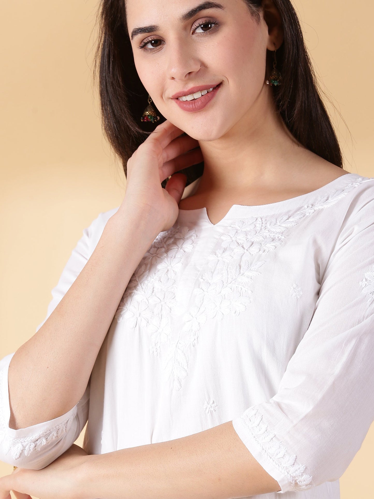 White Cotton Lucknowi Chikankari kurta