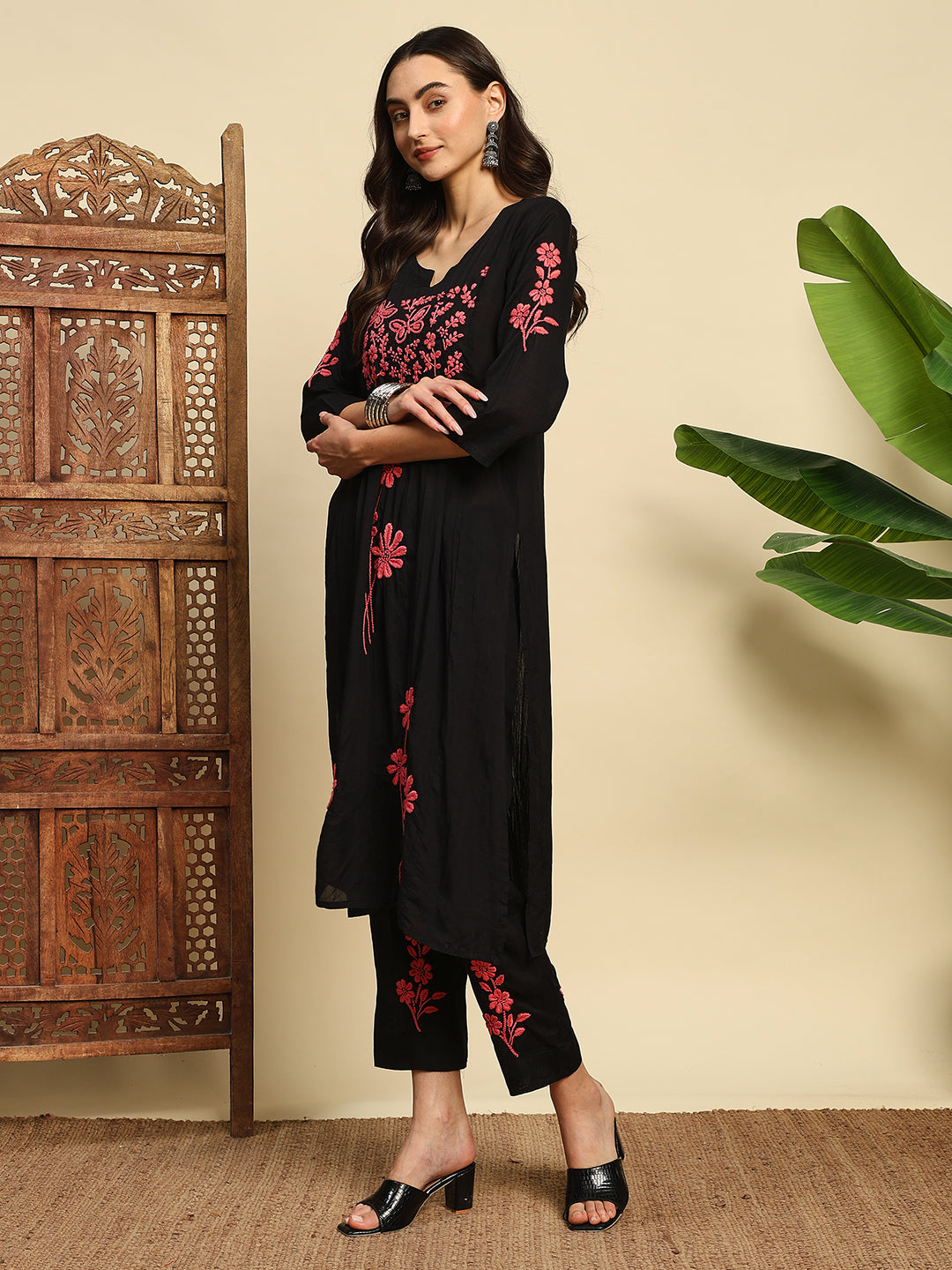 Women Black & Pink Handmade Chikankari Kurta Set