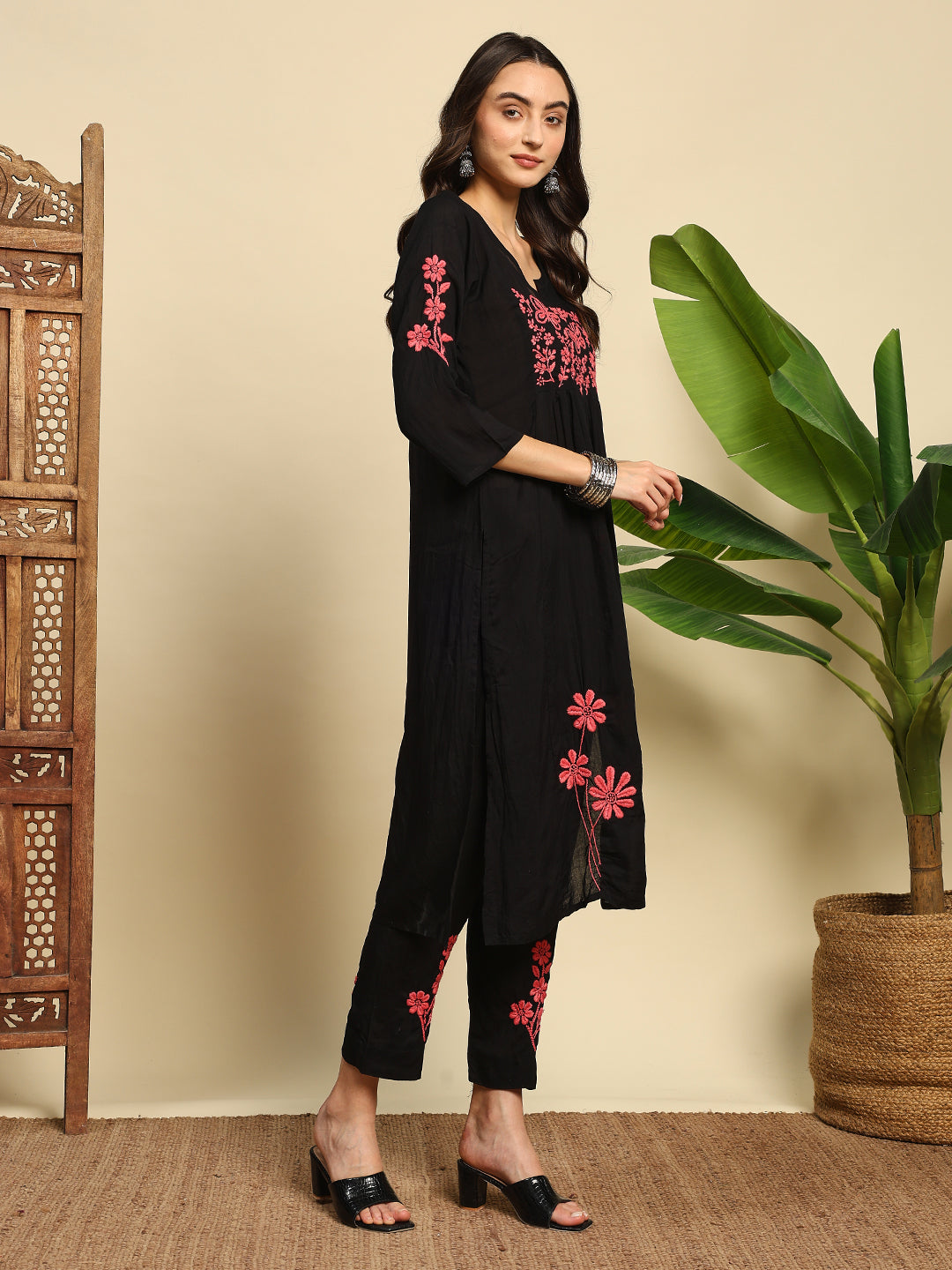 Women Black & Pink Handmade Chikankari Kurta Set