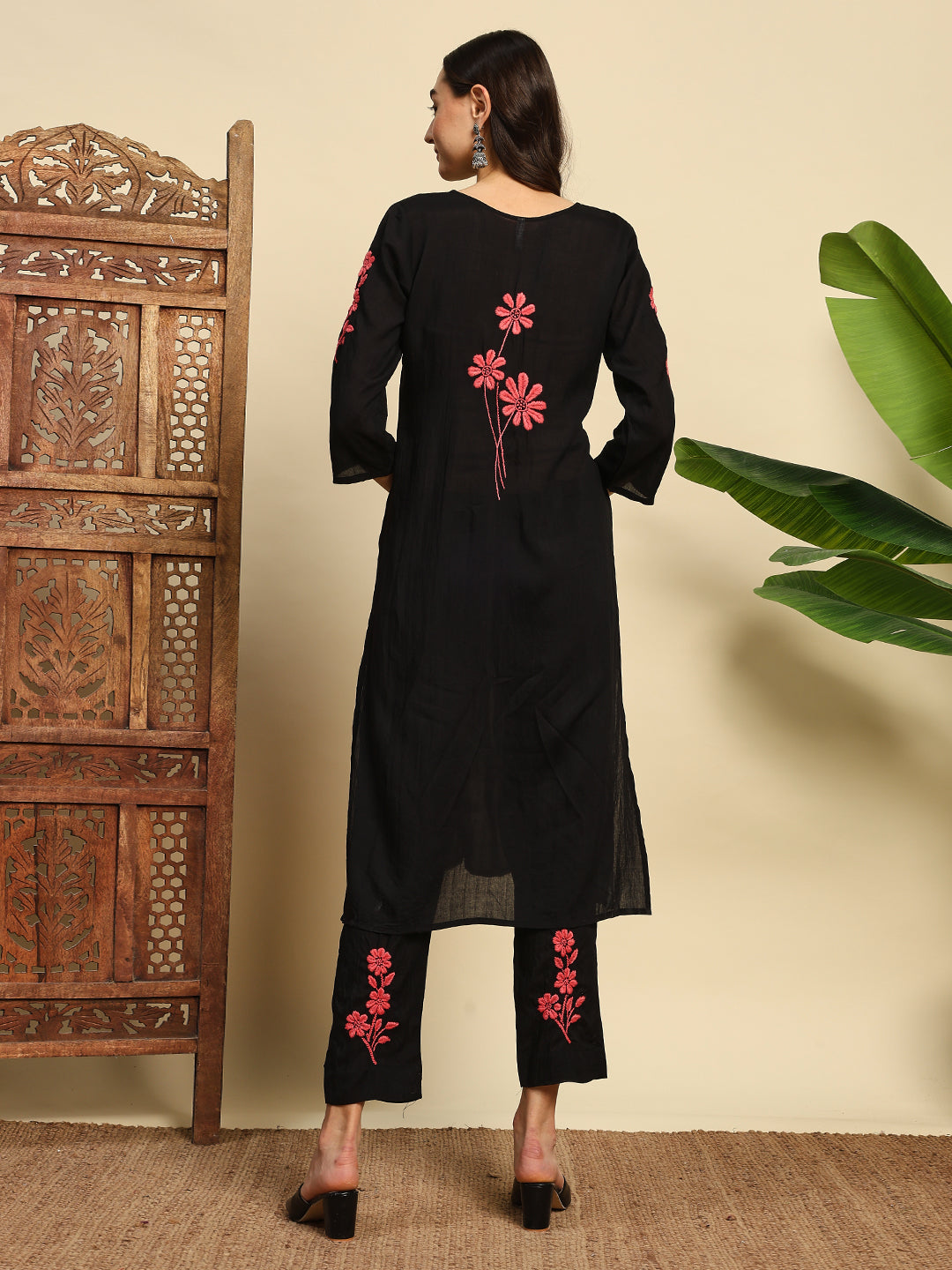 Women Black & Pink Handmade Chikankari Kurta Set