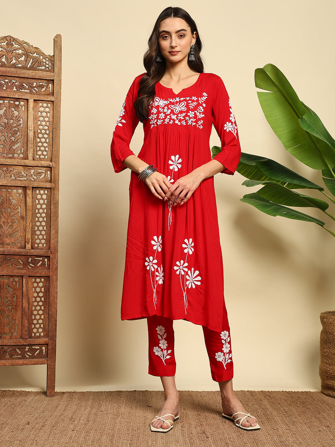 Women Red Handmade Chikankari Kurta Set with White Floral Embroidery