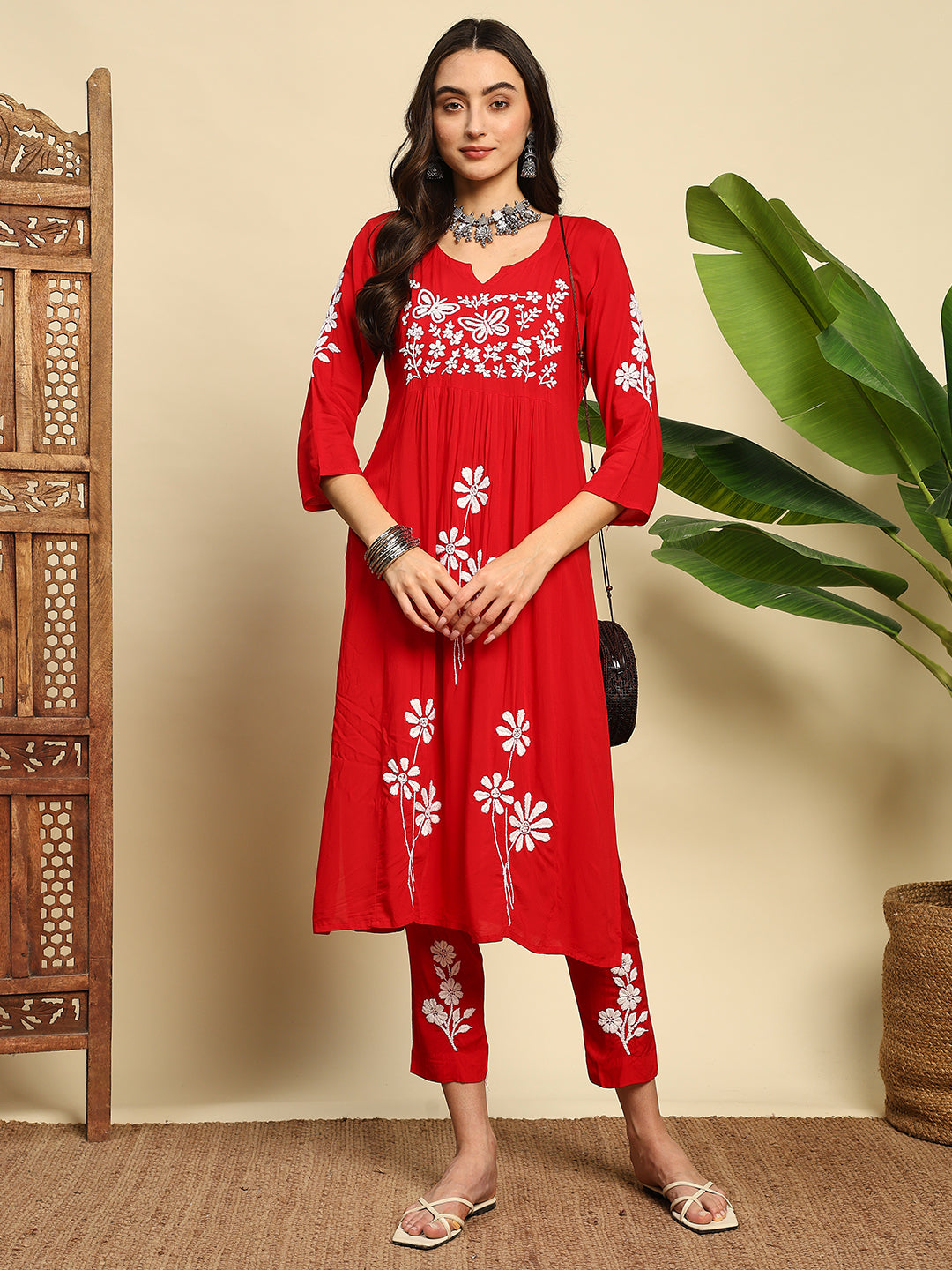 Women Red Handmade Chikankari Kurta Set with White Floral Embroidery