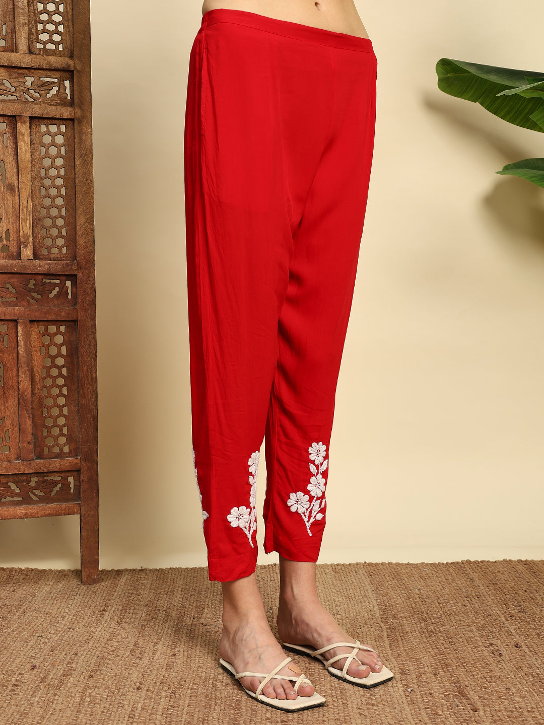 Women Red Handmade Chikankari Kurta Set with White Floral Embroidery