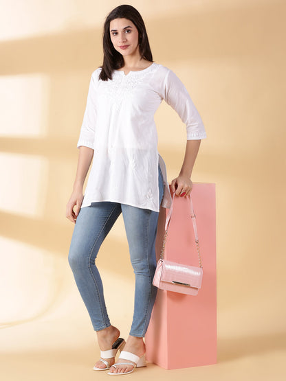 White Cotton Lucknowi Chikankari kurta